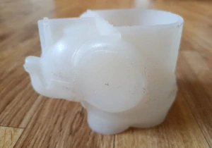 Použitá forma slon květníček